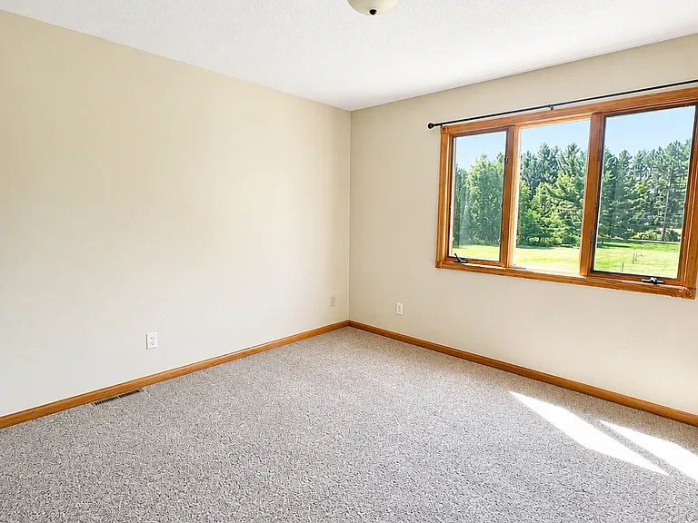 11770 Dellwood Rd N — Photo 13