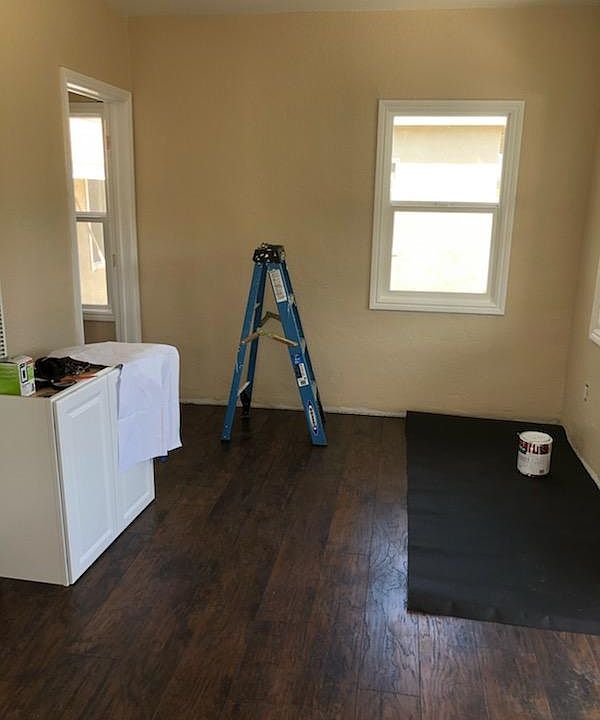 2nd image of 668 N Mountain View Ave