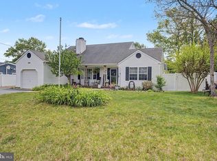 125 Gangway Ln, Manahawkin, NJ 08050