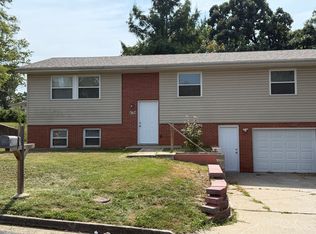 4704 Pierre St, Columbia, MO 65202