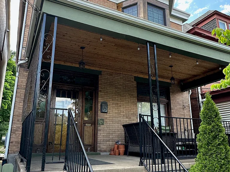 Front of the house, from South Lang Ave!