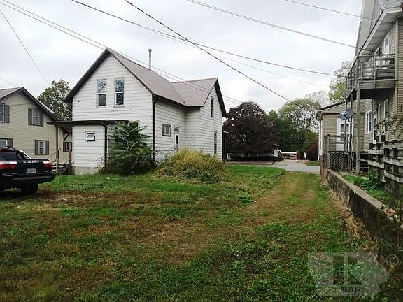 4th image of 710 A Ave E