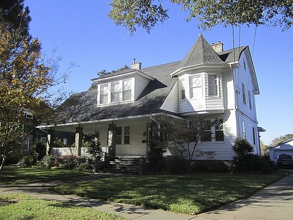 2nd image of 137 Orleans Cir