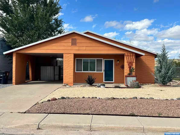 306 Chalcocite St, Tyrone, NM 88065