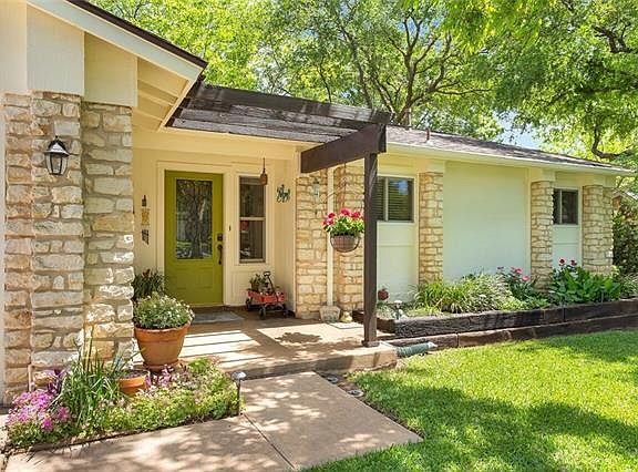 4th image of 6007 Sun Vista Dr