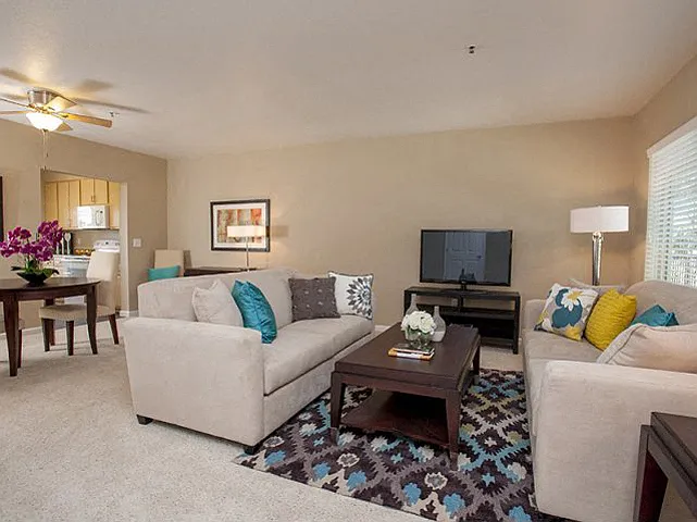 DAVINCI APARTMENTS — Photo 7