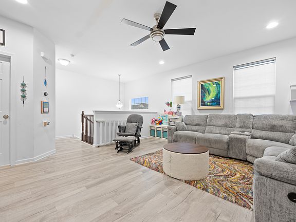 4th image of 574 Cannonball Dr
