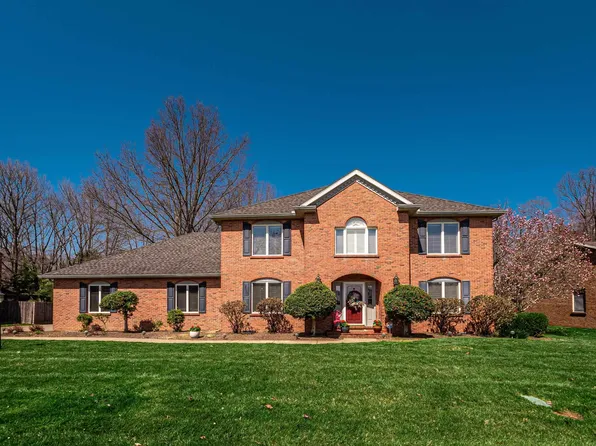 2920 Oak View Ct, Evansville, IN 47711