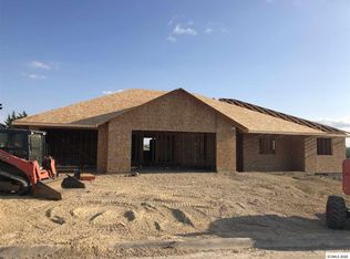 3474 Wagon Wheel Ln, Dubuque, IA 52002