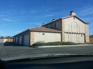 20414 Zuni Rd, Apple Valley, CA 92307