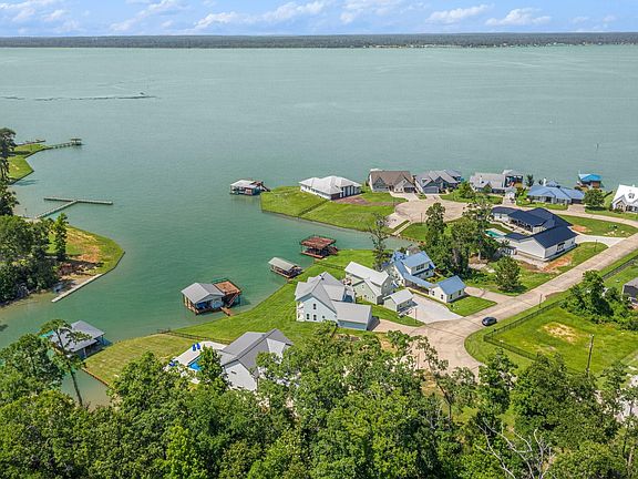 2nd image of 111 Seagull Path