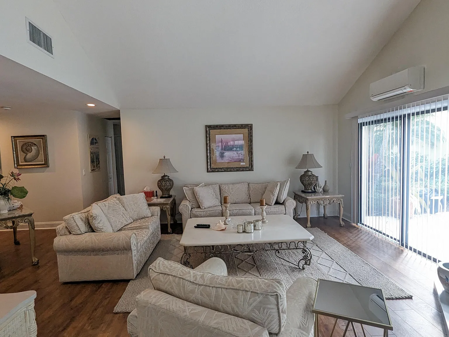 3 bed, 3.5 bath, 1760 sqft, $15,000 — Photo 4