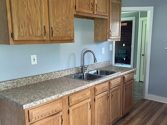 3rd image of 1026 Hudson Ave