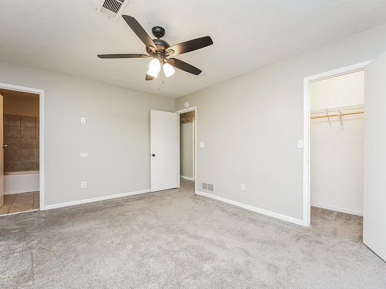 1115 Forest Path — Photo 11