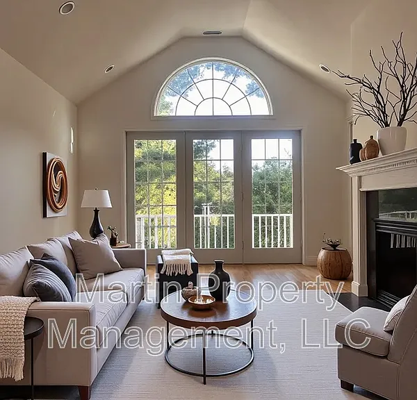 410 Salem St #811 — Photo 1