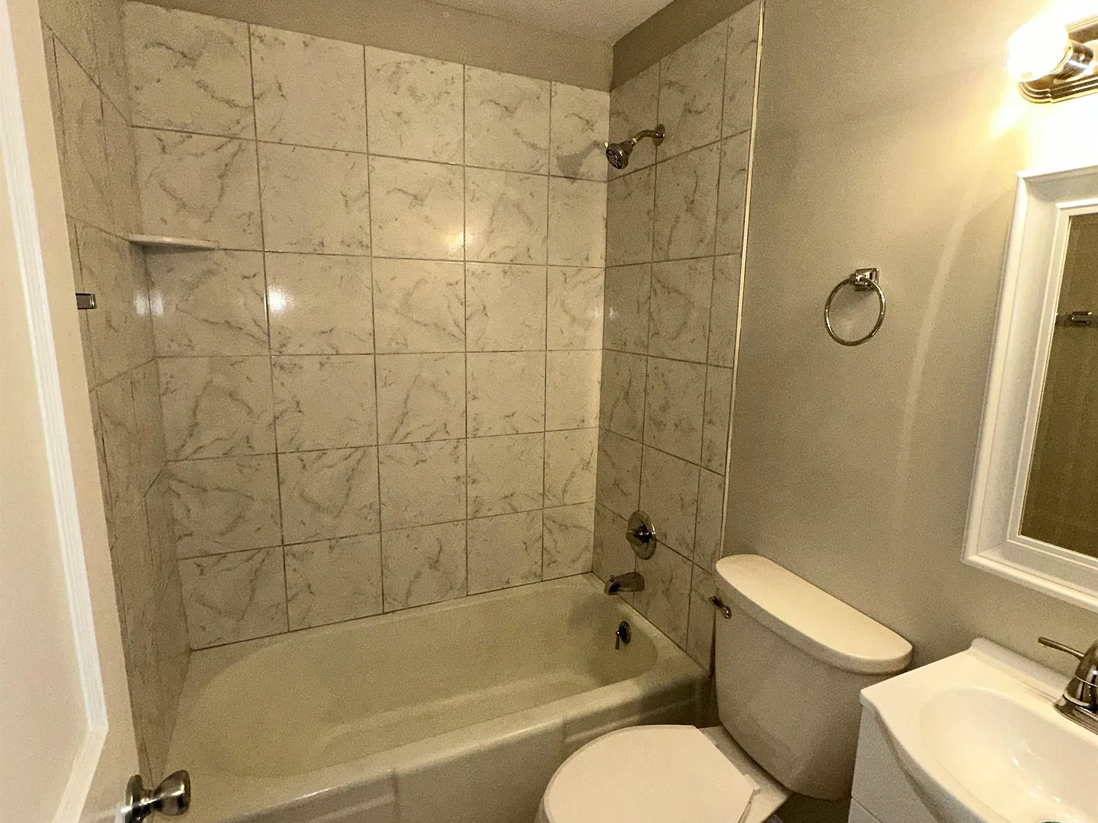 1517 Sweetbriar Avenue New - A — Photo 3