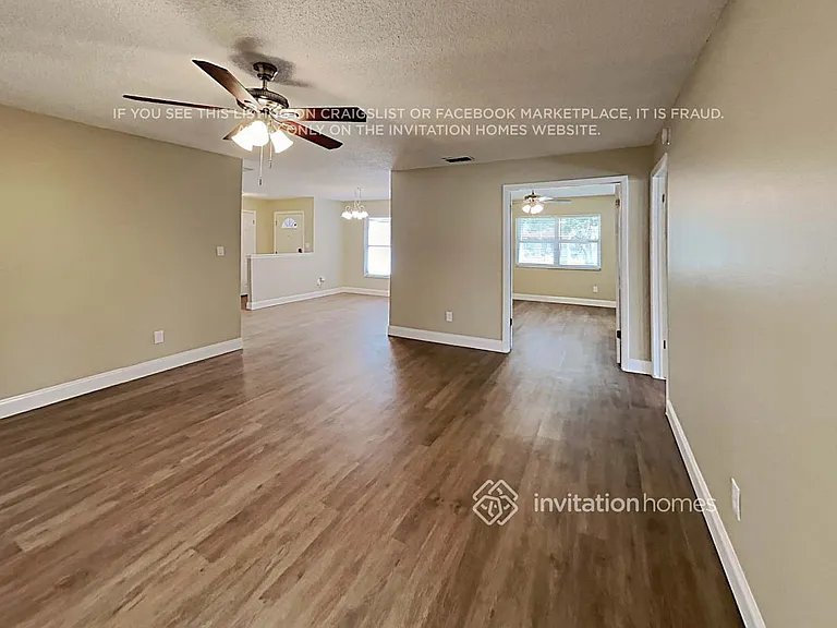412 Abbeywood Ln — Photo 3