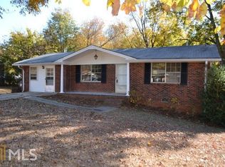6218 Lakeview Dr, Douglasville, GA 30135