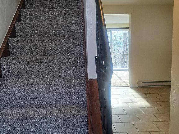 3rd image of 726 S 10th St