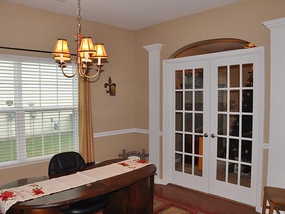 5th image of 4820 Green Spring Dr