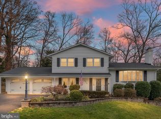 9015 Nomini Ln, Alexandria, VA