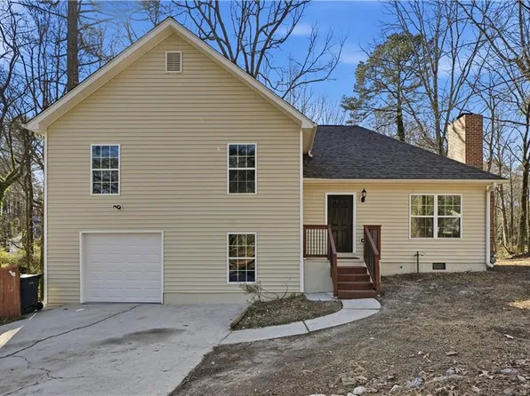 2151 Grayfield Dr, Grayson, GA 30017