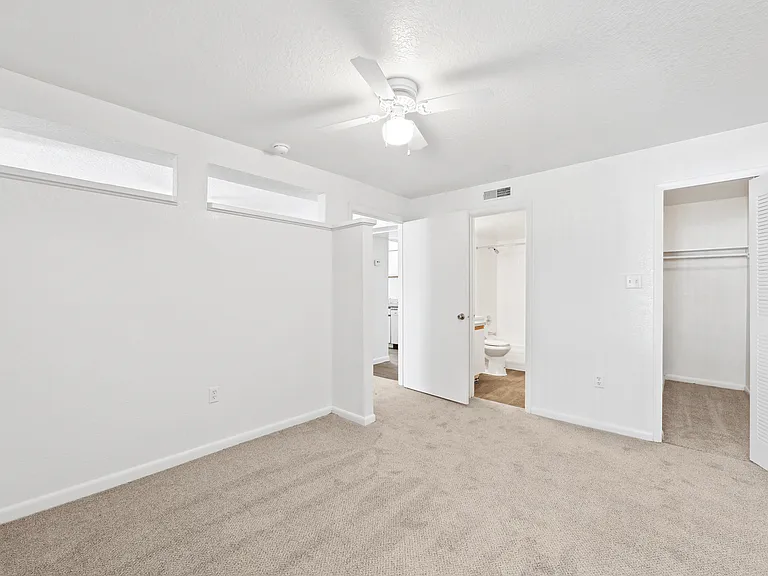 Park Avenue Villas — Photo 26