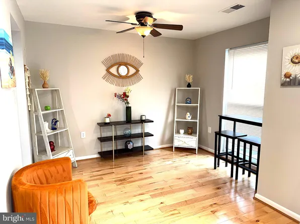 226 S Stevenson Sq, Alexandria, VA 22304