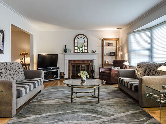 5th image of 255 Park Ave W