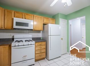 1653 W Sherwin Ave #2C, Chicago, IL 60626