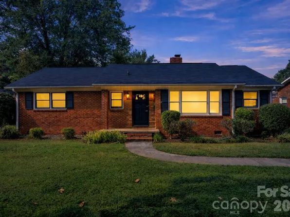 1227 Barkley Rd, Charlotte, NC 28209