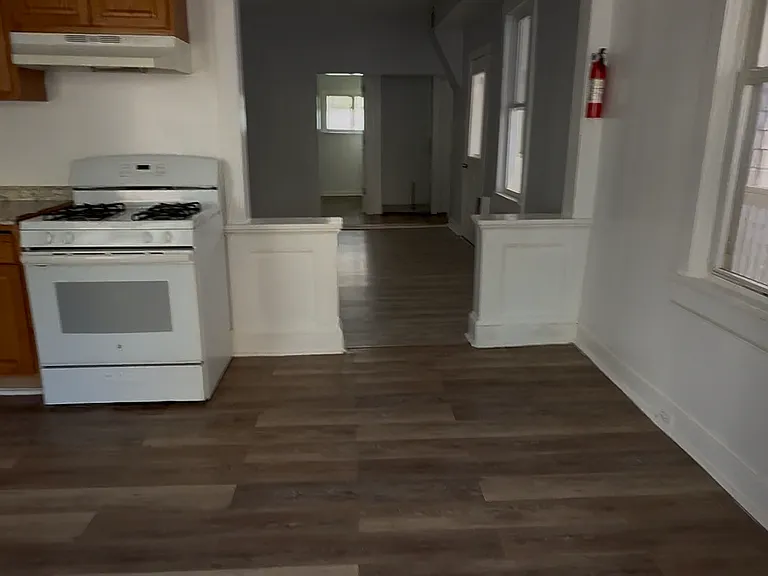 472 2nd St #2 — Photo 7
