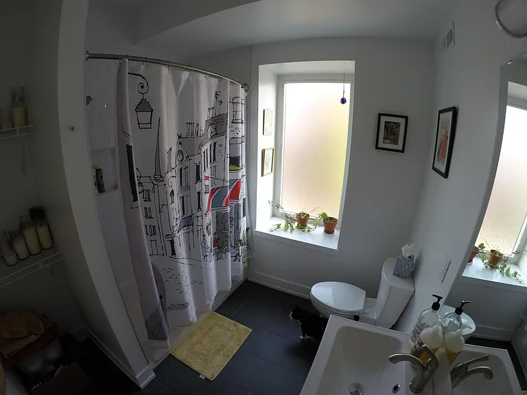 2nd floor bathroom