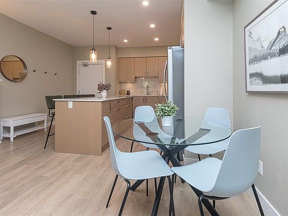 4th image of 290 Wilfert Rd #303