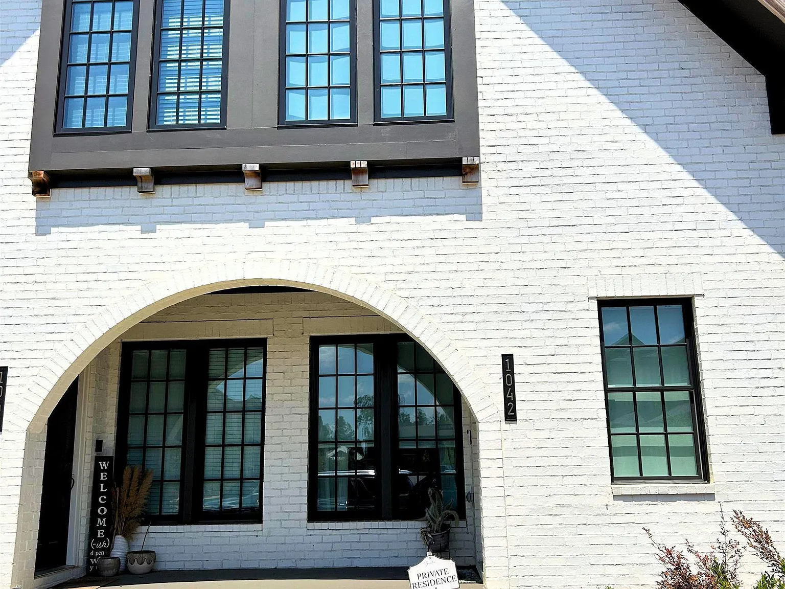 3 bed, 3.0 bath, $2,350 — Photo 1