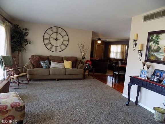 5th image of 225 Greenbriar Dr