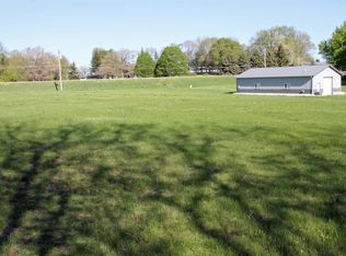 1403 S Bremer Rd, Waverly, IA 50677