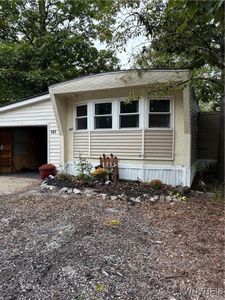 147 E Canyon Dr, Hamburg, NY, 14075