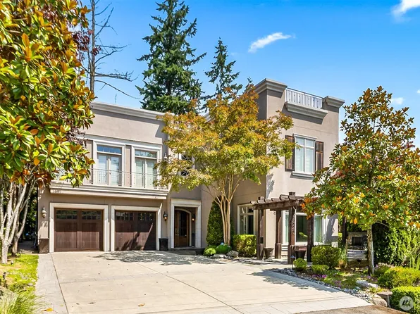 9820 NE 16th Street, Bellevue, WA 98004