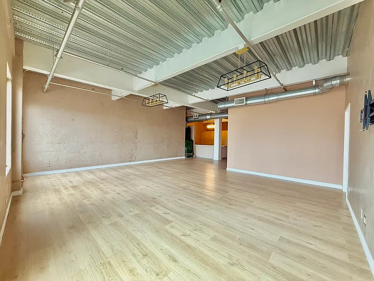 312 W 5th St #1205 — Photo 14