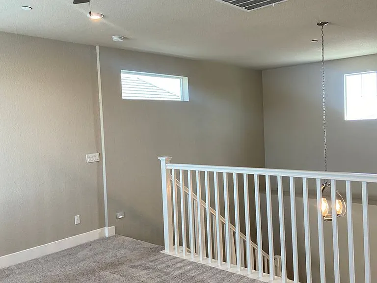 1466 Seneca Cir — Photo 11