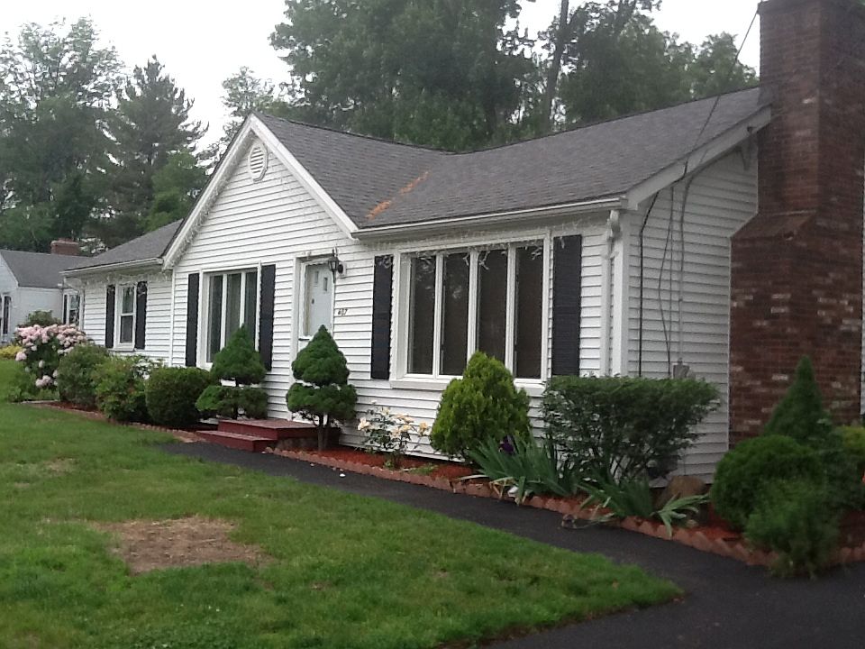 2nd image of 407 Maple St