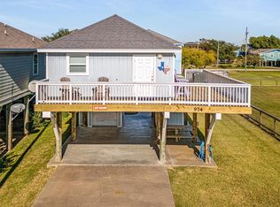 974 Kahla Dr, Crystal Beach, TX 77650