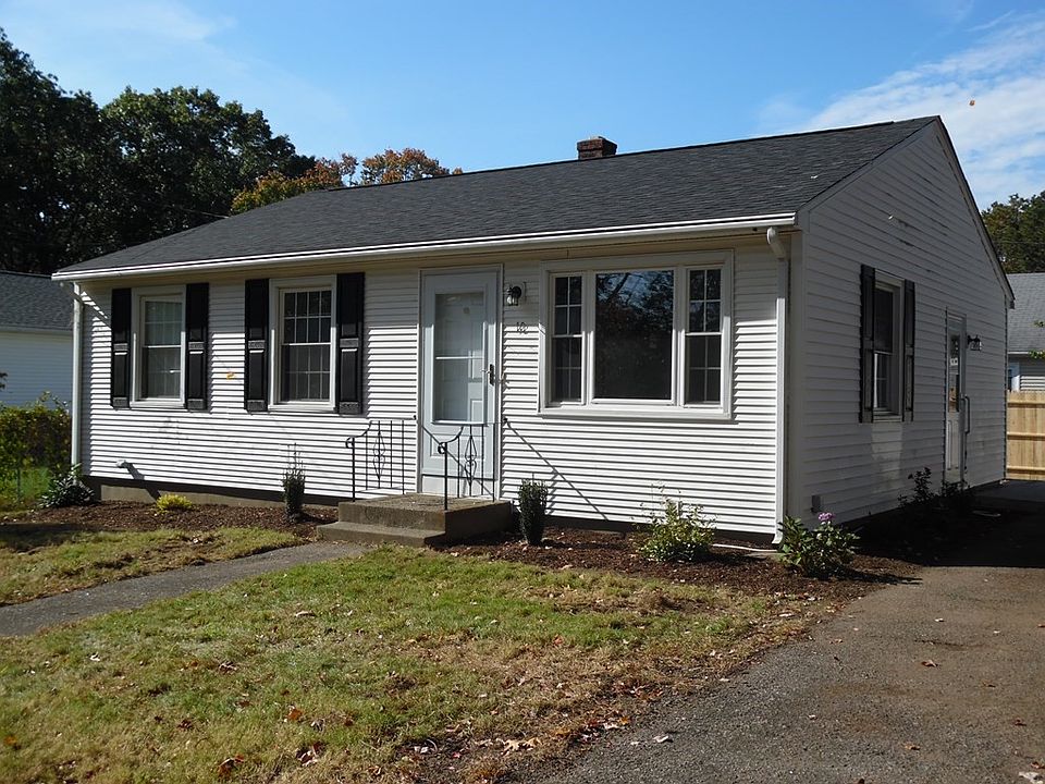 1st image of 10 Bailey St E