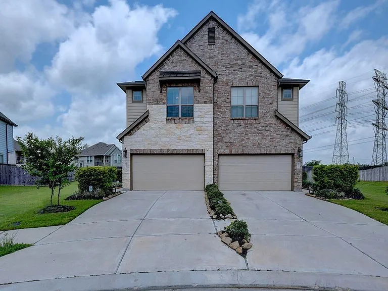 2543 Manor Valley Ct — Photo 3