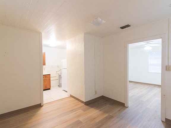 3rd image of 2040 Hollywood Dr