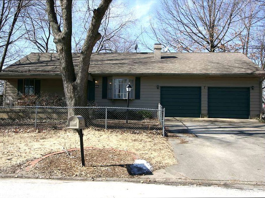 Ranch with basement and large garage
