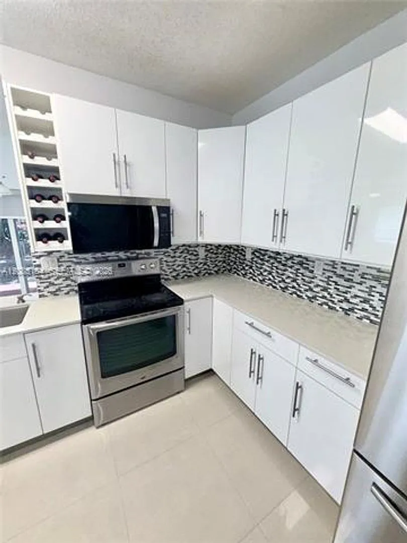 1704 SW 101st Ter th 1704, Miramar, FL 33025 — Photo 1