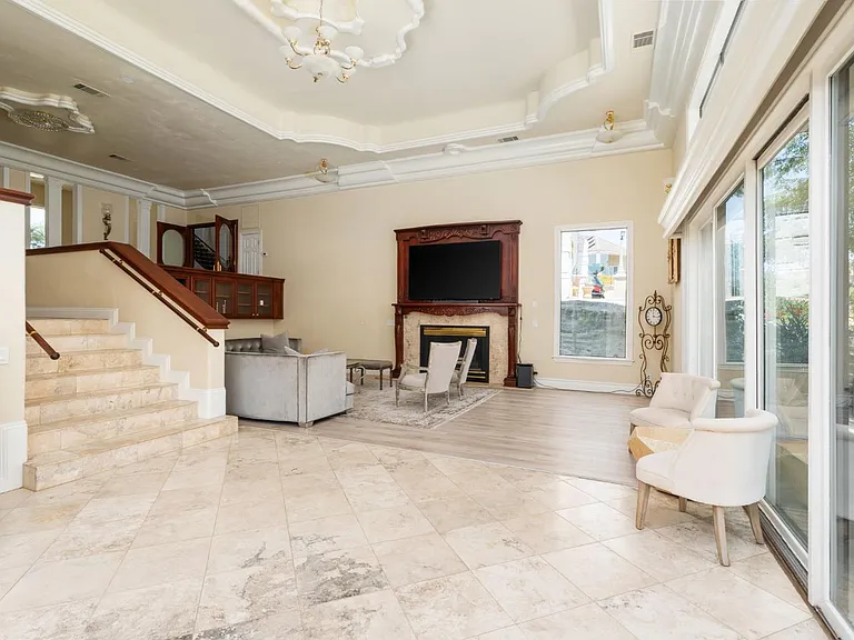 14215 Killarney Dr — Photo 29