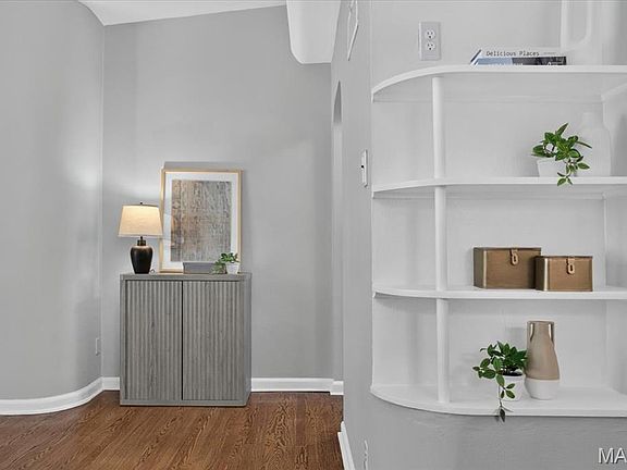 5th image of 5612 Oleatha Ave